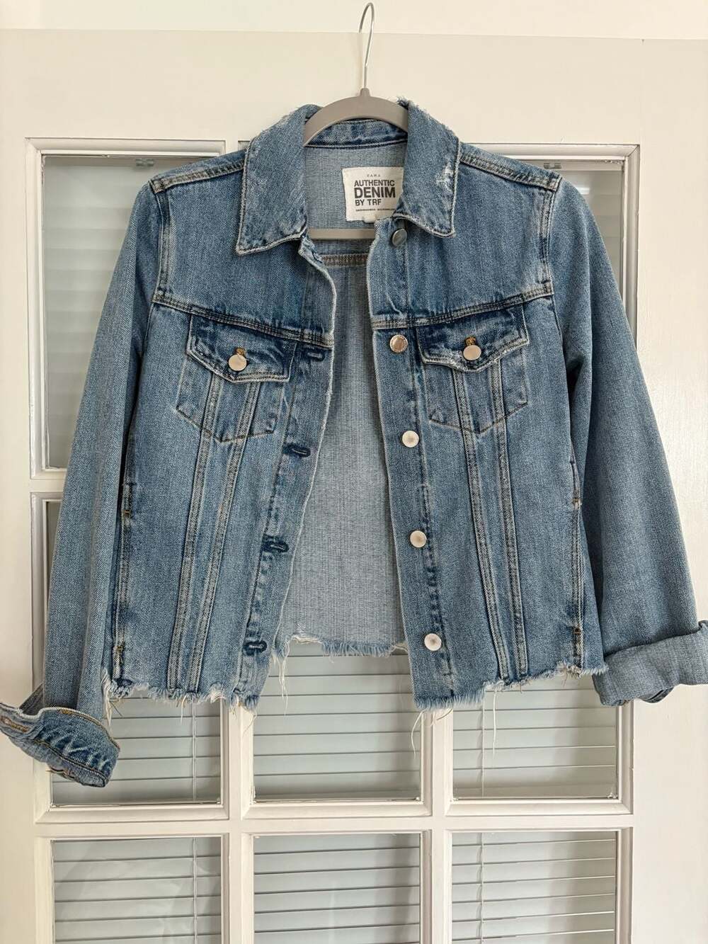 Zara TRF Light Wash Distressed Denim Jacket with Frayed Hem Size S